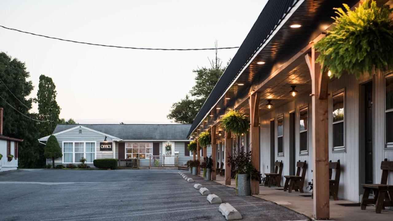 The Carriage House At Strasburg Hotel Kültér fotó